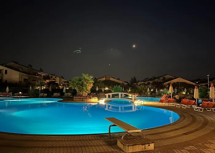 Holiday home And Pools *